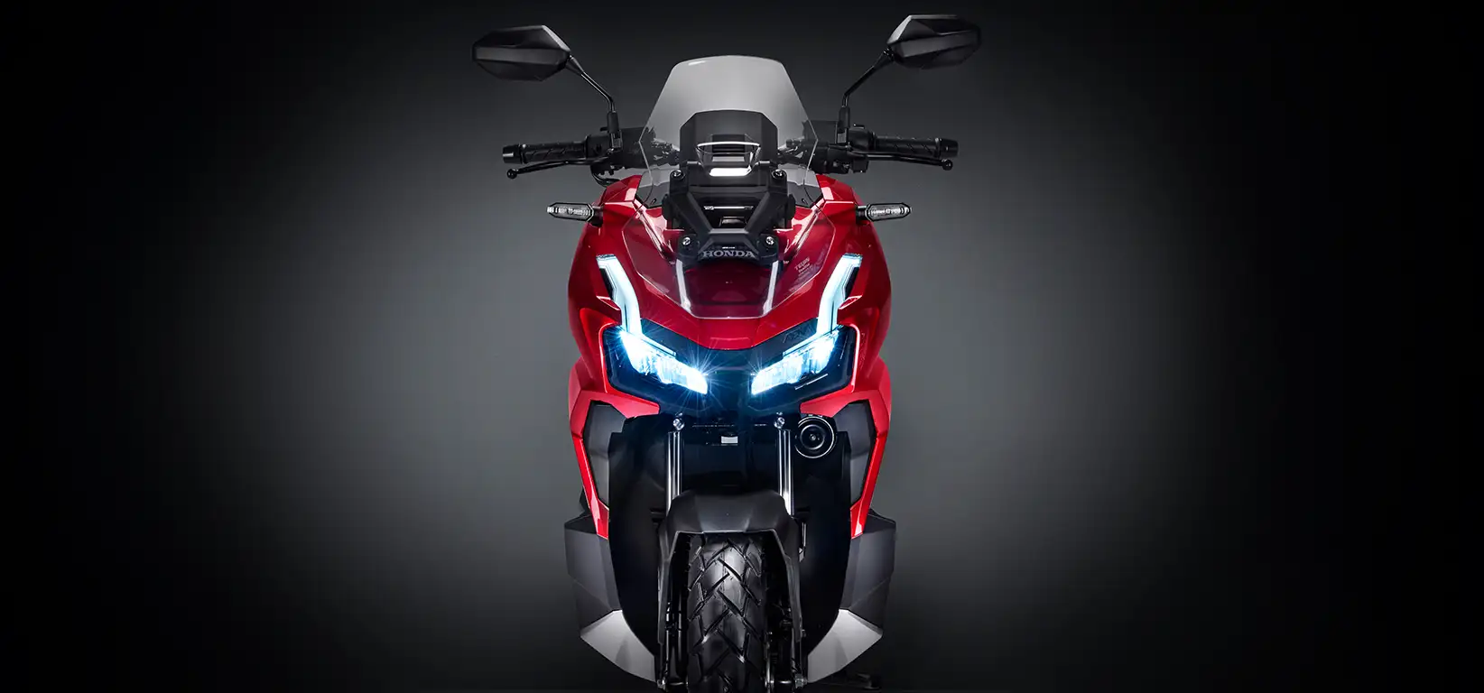Farol e iluminação frontal full LED Honda ADV
